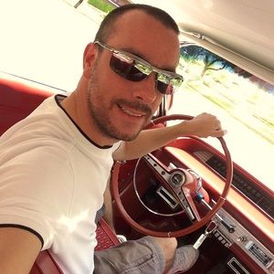 Meet your Posher, Robert